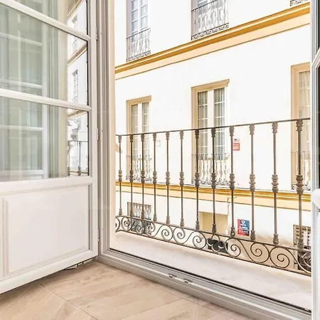 Classic Near Plaza De La Merced By Rems Apartment *